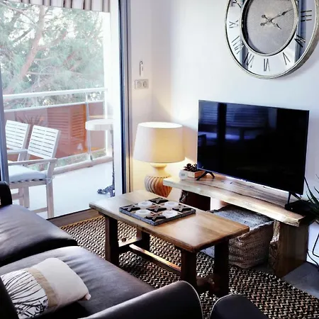 Plage: Cosy A 300m De La Apartment Frejus